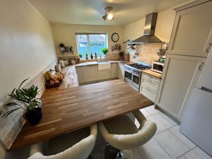 Photo 21- click for photo gallery